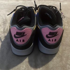 Men’s size 11 Nike air max worn a few times very good conditon